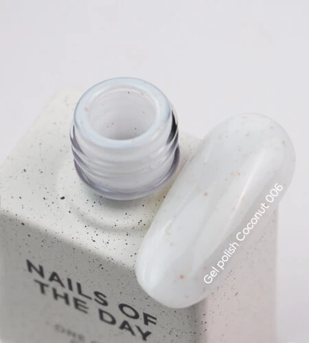 Гель-лак NailsOfTheDay 06 Coconut  молочно-білий із золотою поталлю, 10мл 